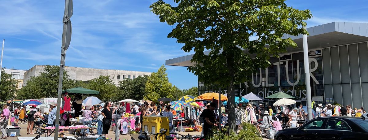 Flohmarkt Rieselfeld auf  dem Maria-von-Rudloff-Platz