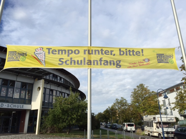 Schulanfänger - bitte vorsichtig fahren