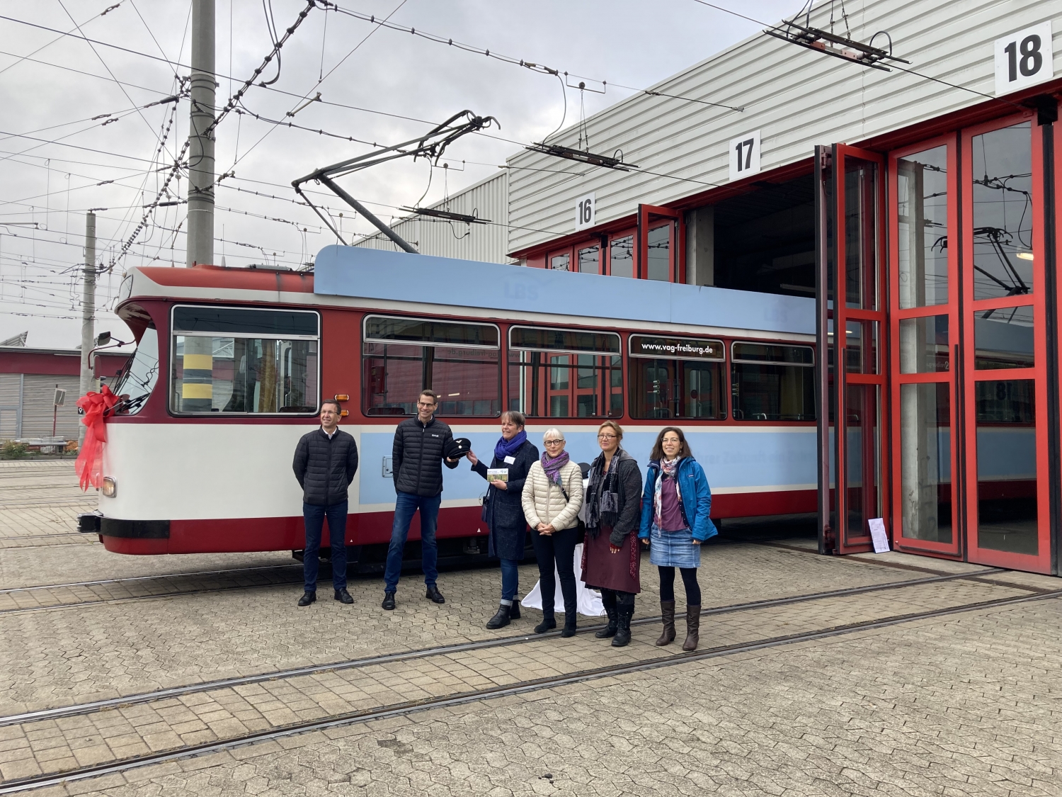 Straßenbahnübergabe an BIV