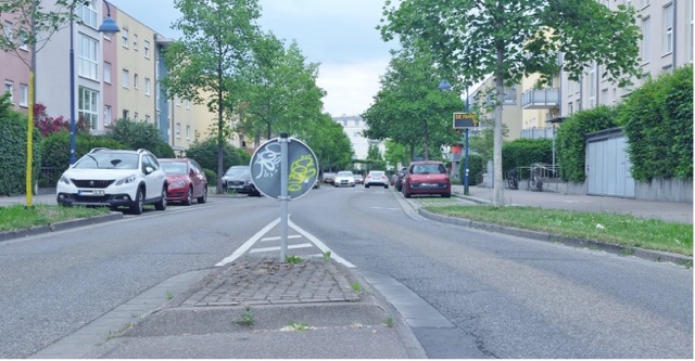 Bettina von Arnim Straße Radweg 3