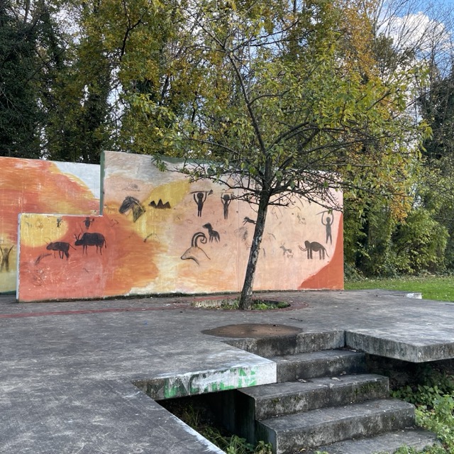 Mittel Hoehlenmalerei bandstand foto gabi obi 6323