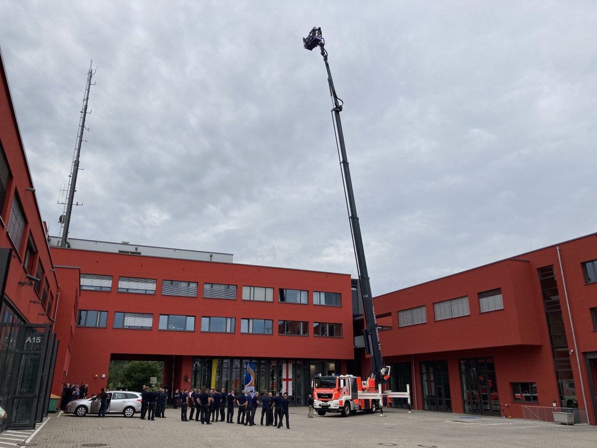 Feuerwehr Freiburg Hubfahrzeug Copyright Gabi Obi 1
