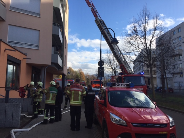 Feuerwehrübung 2018 12 01 rainer bernhard haus 4