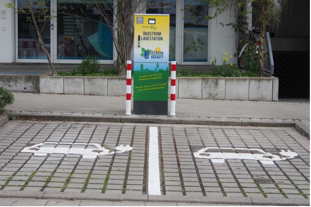 Öffentliche Ökostromtankstelle im Rieselfeld