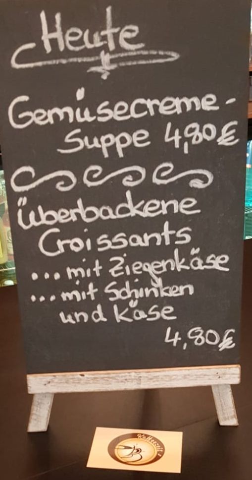 Gemüsesuppe Croissants Schild