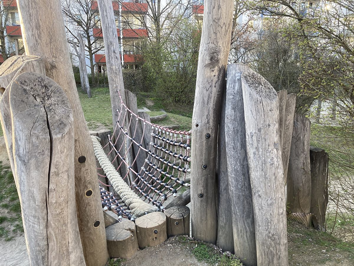 Drachenspielplatz Rieselfeld BIZ 61200