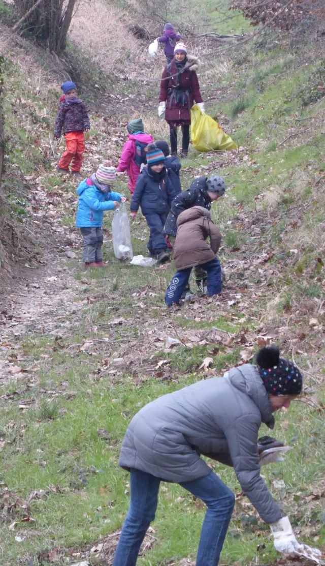 Waldkindergarten heuweg rieselfeld putzete2018 3640
