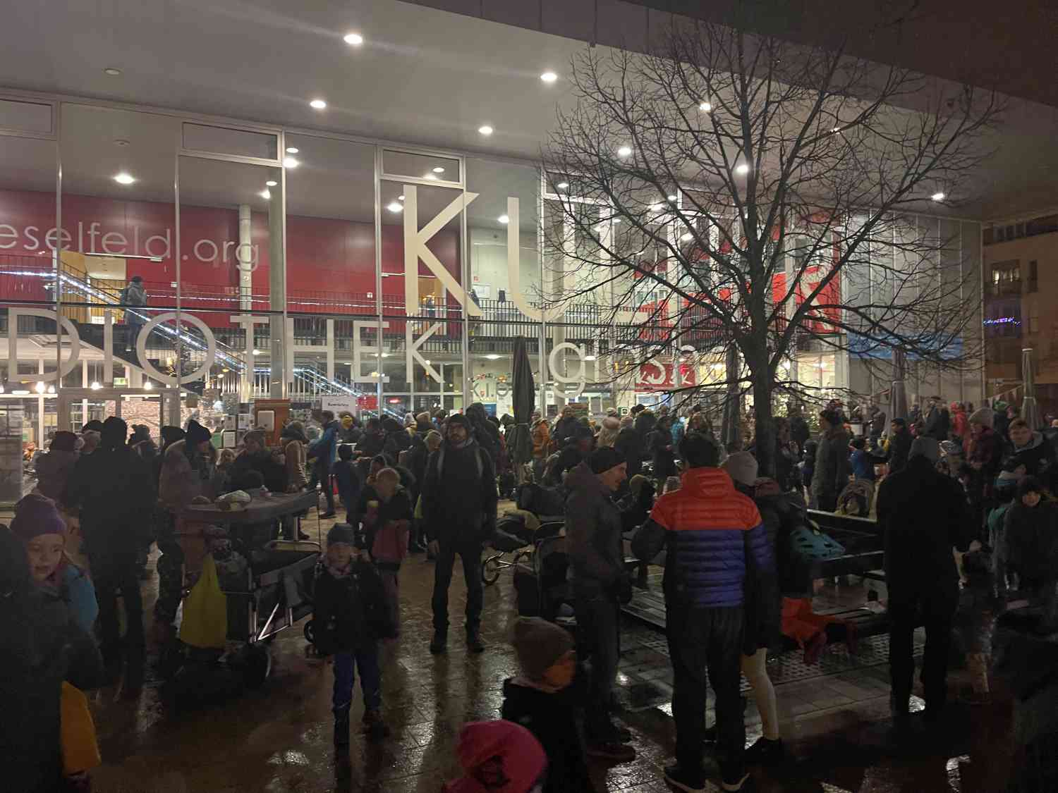 Weihnachtsbaumstellen2023 1810