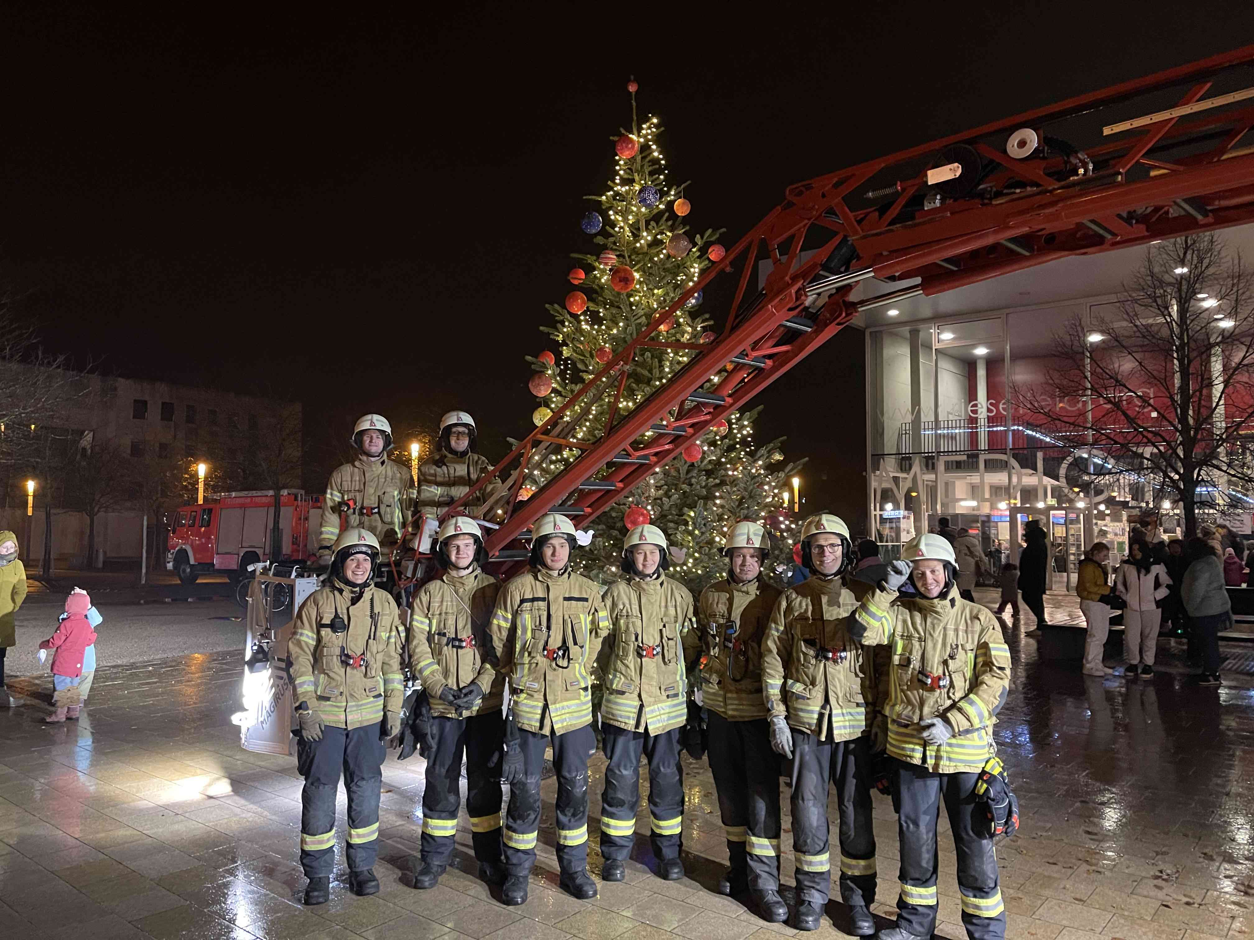 Weihnachtsbaumstellen2023 1829