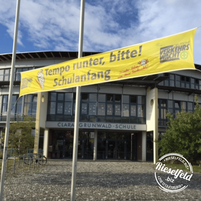 Schulanfänger*innen ab Montag wieder unterwegs - bitte vorsichtig fahren!