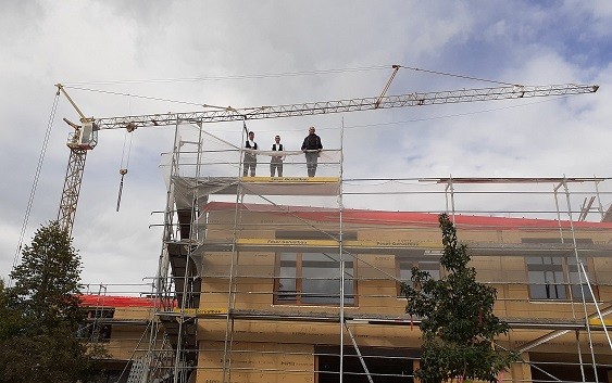 Das neue Hort- und Werkgebäude der Freien Waldorfschule Rieselfeld feierte Richtfest