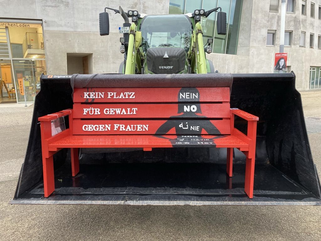 Traktor bringt Rote Bank ins Rieselfeld
