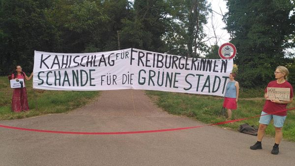 Rote Linie - Aktion am Dietenbachwald